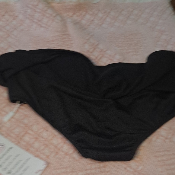 Black Ruffle Bottoms - Picture 7 of 8